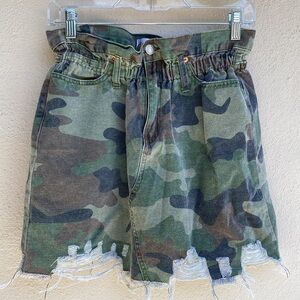 Vestique Army Camo Skirt M